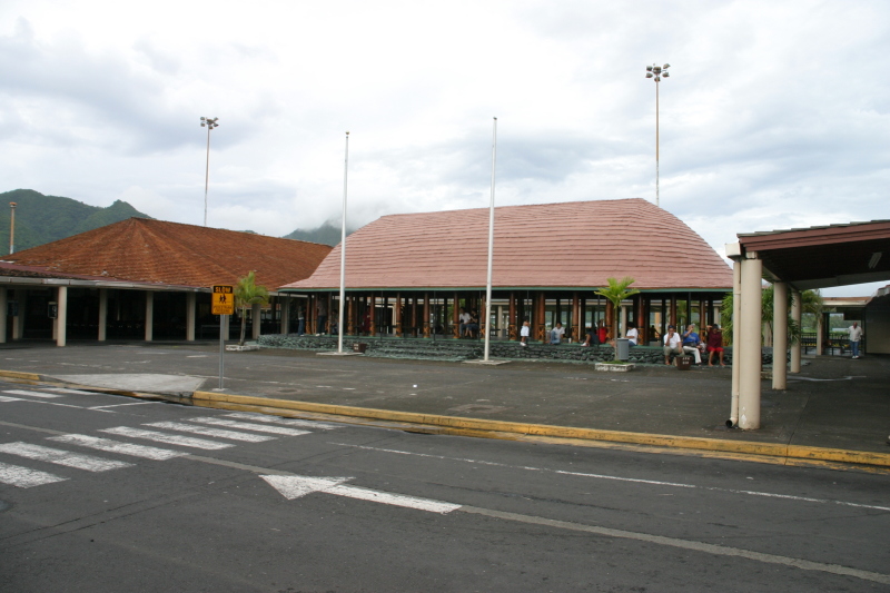 2008-01-17-American-Samoa-68-airport-GOOD.JPG