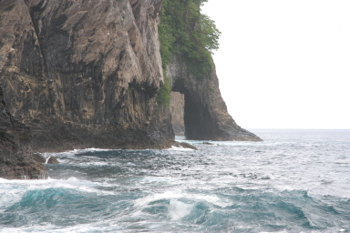 2008-01-17-American-Samoa-38-hole-in-rock-GOOD.JPG