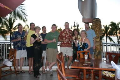 2008-01-18-Hawaii-19-sunset-Steve-Rick-Juanita-Jason-Bill-Travis-Lydia-Belinda-Rob.JPG