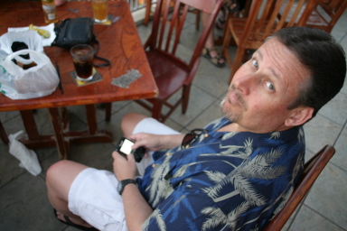 2008-01-18-Hawaii-36-Steve-Blackberry.JPG