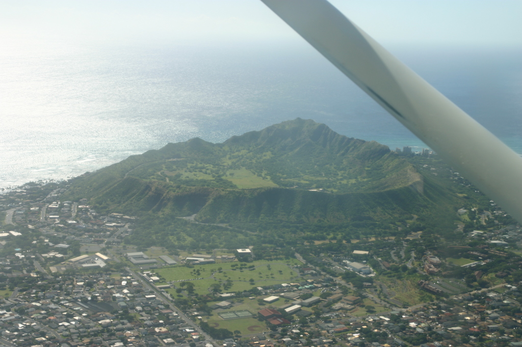 2008/01(January)/Hawaii/Jan19-Juanita-Cesna/1024x768_2008-01-19-Hawaii-Juanita-Cesna-123-Diamond-Head-Crater.JPG