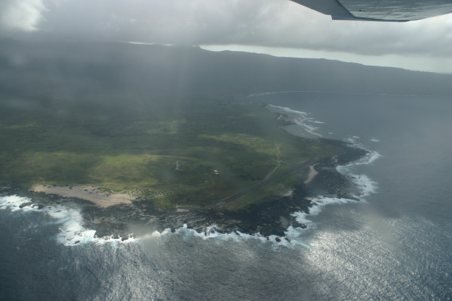 2008-01-19-Hawaii-Juanita-Cesna-094-Leper-airport.JPG