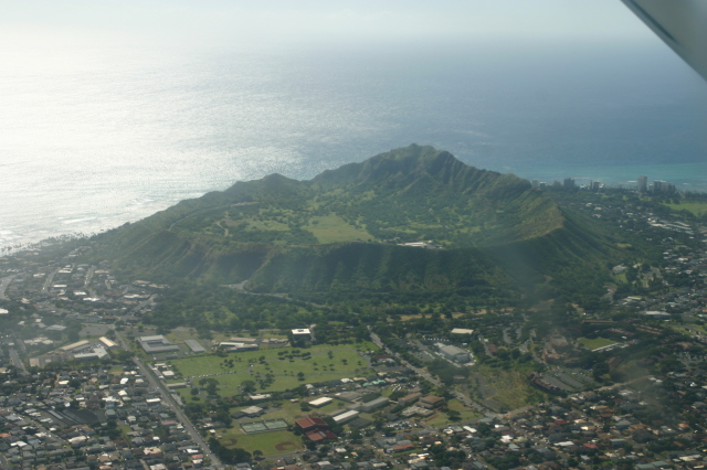 2008/01(January)/Hawaii/Jan19-Juanita-Cesna/640x480_2008-01-19-Hawaii-Juanita-Cesna-124-Diamond-Head-Crater.JPG