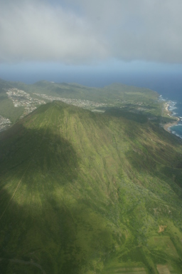2008-01-19-Hawaii-Juanita-Cesna-115-KoKo-Crater.JPG