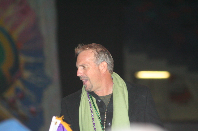 2008/02(February)/02_01_Beans_and_Jeans/640x480_2008-02-01-Beans-n-Jeans-10-Kevin-Costner.JPG