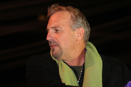 2008-02-01-Beans-n-Jeans-21-Kevin-Costner.JPG