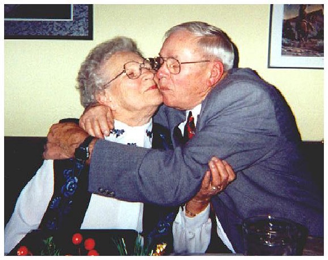 1998-12-xmas-y-anni-Gr-Gr.jpg