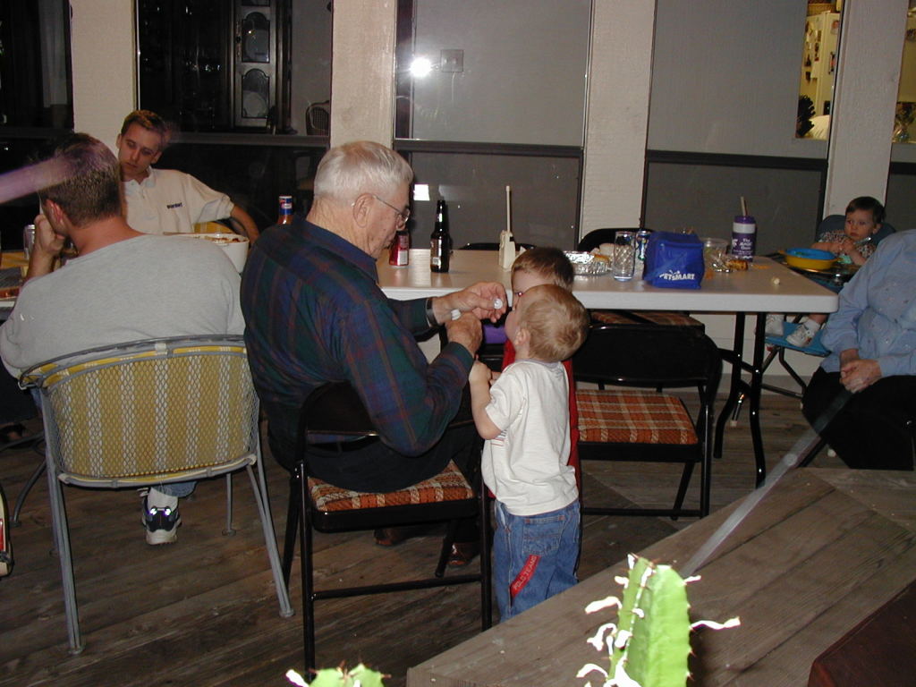 2008/02(February)/Melvin2/1024x768_2002-02-25-27-Chance-Melvin-Vale-bubbles.JPG