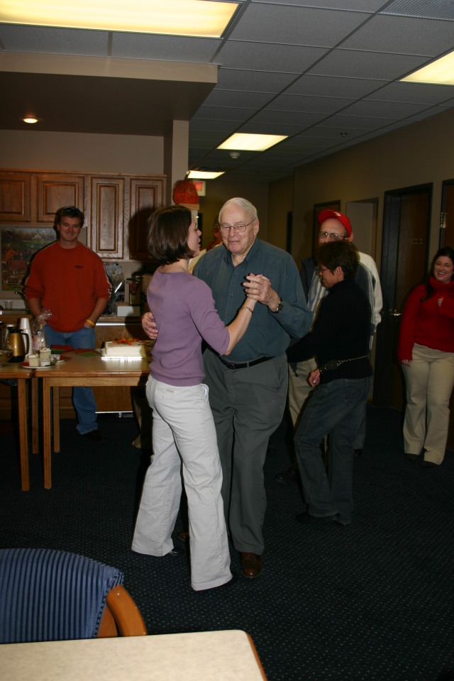 2008/02(February)/Melvin2/640x480_2005-11-05-Melvin-90th-bday-014-dancing-Lindsay.JPG