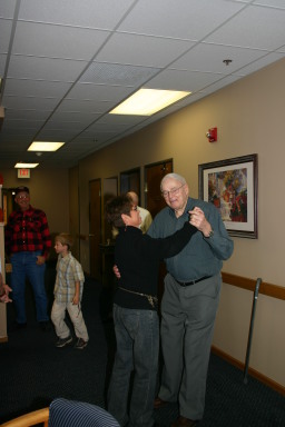 2005-11-05-Melvin-90th-bday-011-dancing-Pat.JPG