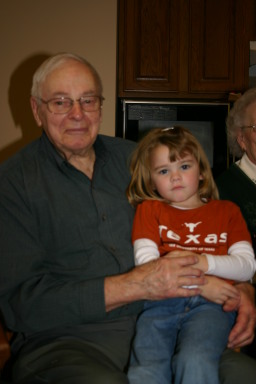 2005-11-05-Melvin-90th-bday-023-Kyla.JPG