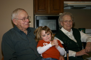 2005-11-05-Melvin-90th-bday-025-Kyla-Mary.JPG