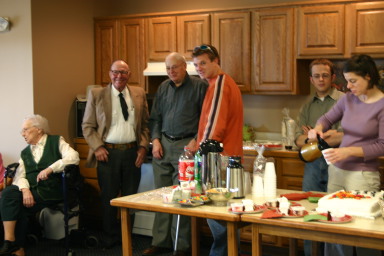 2005-11-05-Melvin-90th-bday-033-Justin-Luke-Lindsay.JPG