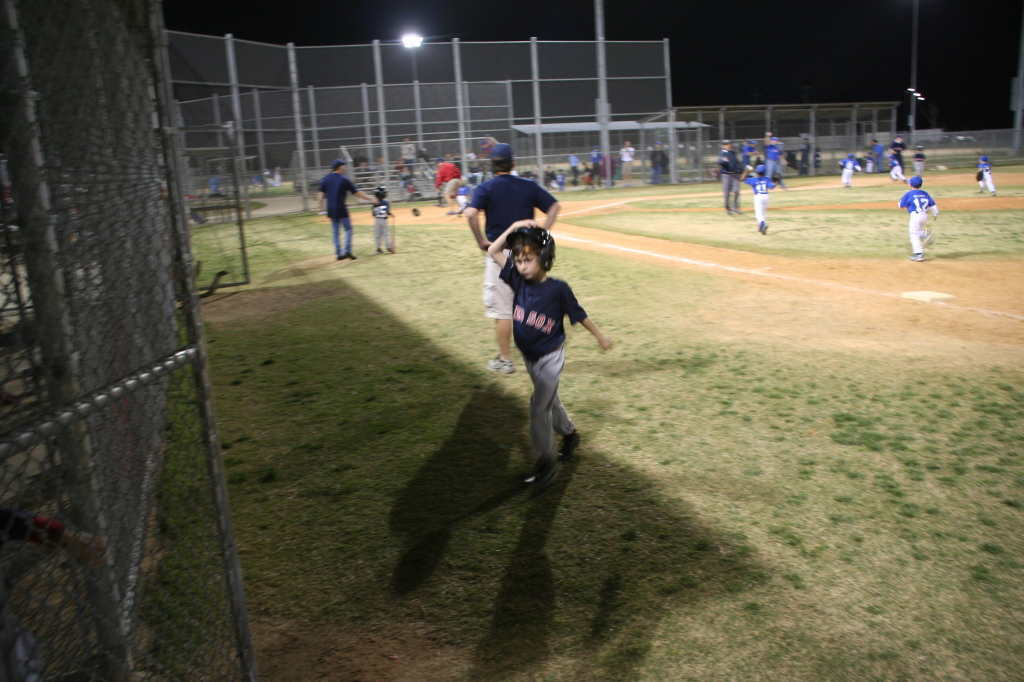 2008/03(March)/05-Dax-Red-Sox-tball/1024x768_2008-03-05-Dax-Red-Sox-Tball-11.JPG
