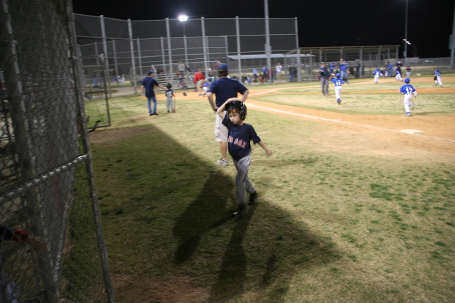 2008/03(March)/05-Dax-Red-Sox-tball/640x480_2008-03-05-Dax-Red-Sox-Tball-11.JPG