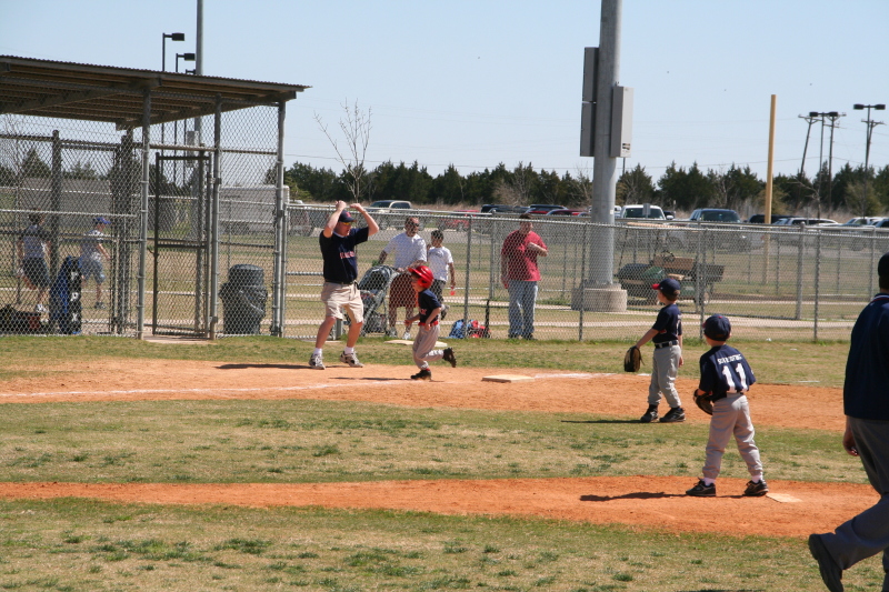 2008/03(March)/15-Dax-Red-Sox-tball/800x600_2008-03-15-Dax-Red-Sox-14.JPG