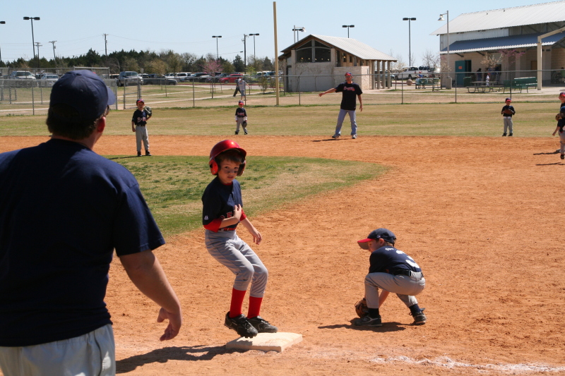 2008/03(March)/15-Dax-Red-Sox-tball/800x600_2008-03-15-Dax-Red-Sox-24-Case.JPG