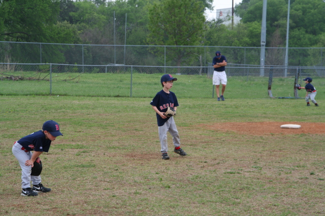 2008/03(March)/29-Dax-Red-Sox-tball/640x480_2008-03-29-Dax-Red-Sox-01.JPG