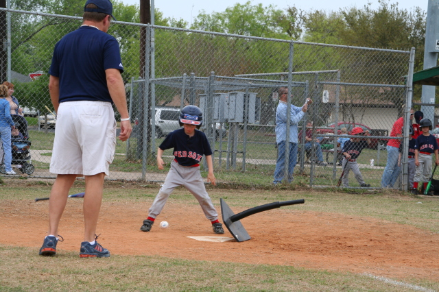 2008/03(March)/29-Dax-Red-Sox-tball/640x480_2008-03-29-Dax-Red-Sox-10.JPG