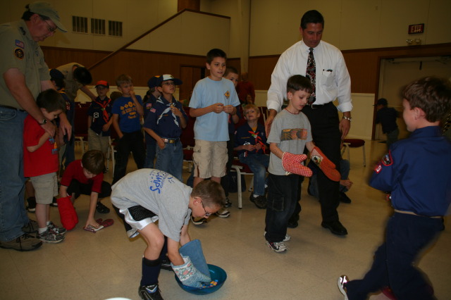 2008/03(March)/Scouts-Pack409-Meeting/640x480_2008-03-26-Scouts-Pack409-meeting-30.JPG