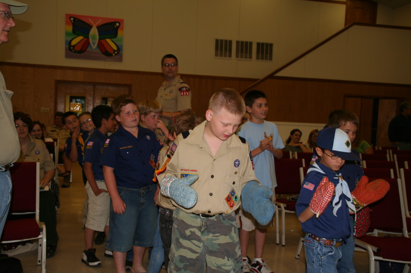 2008-03-26-Scouts-Pack409-meeting-19.JPG