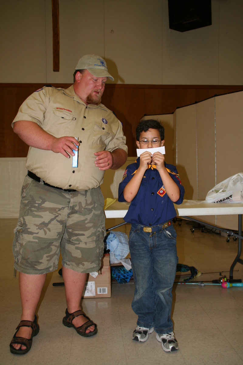 2008/03(March)/Scouts-Pack409-Meeting/800x600_2008-03-26-Scouts-Pack409-meeting-35-Sebastian.JPG