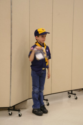 2008-03-26-Scouts-Pack409-meeting-06-Andrew.JPG