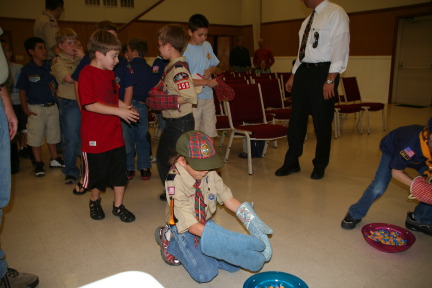 2008-03-26-Scouts-Pack409-meeting-21.JPG