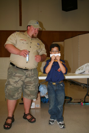 2008-03-26-Scouts-Pack409-meeting-35-Sebastian.JPG