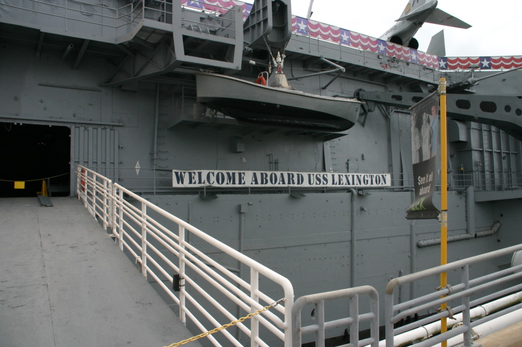 2008/03(March)/Scouts-USS-Lexington/1024x768_2008-03-01-Scouts-USS-Lexington-16.JPG