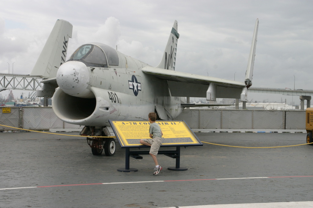 2008/03(March)/Scouts-USS-Lexington/1024x768_2008-03-01-Scouts-USS-Lexington-28-Chance.JPG