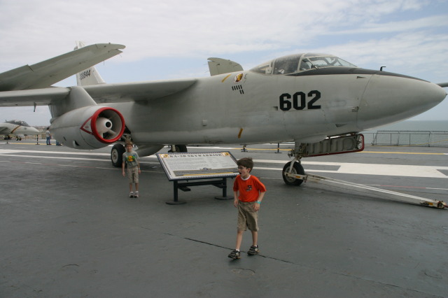2008/03(March)/Scouts-USS-Lexington/640x480_2008-03-01-Scouts-USS-Lexington-24-Chance-Dax.JPG