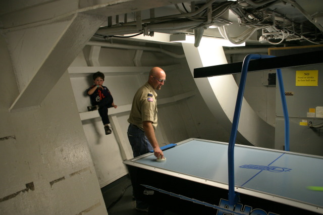 2008/03(March)/Scouts-USS-Lexington/640x480_2008-03-01-Scouts-USS-Lexington-68.JPG