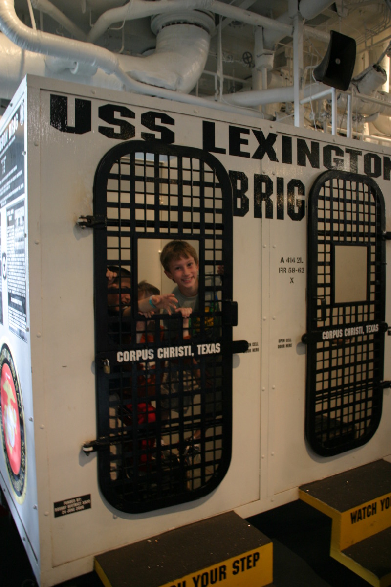 2008/03(March)/Scouts-USS-Lexington/800x600_2008-03-01-Scouts-USS-Lexington-20-Chance.JPG