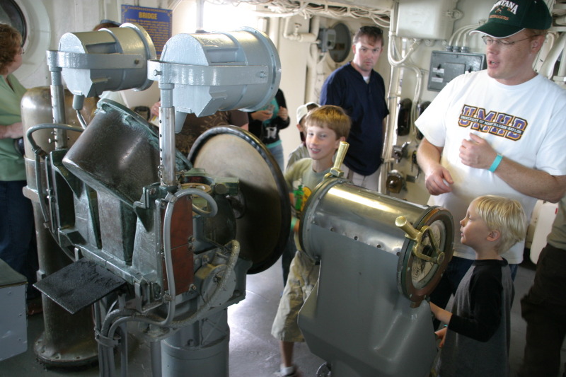 2008/03(March)/Scouts-USS-Lexington/800x600_2008-03-01-Scouts-USS-Lexington-45-Chance.JPG