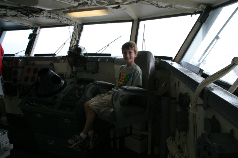 2008/03(March)/Scouts-USS-Lexington/800x600_2008-03-01-Scouts-USS-Lexington-50-Chance.JPG