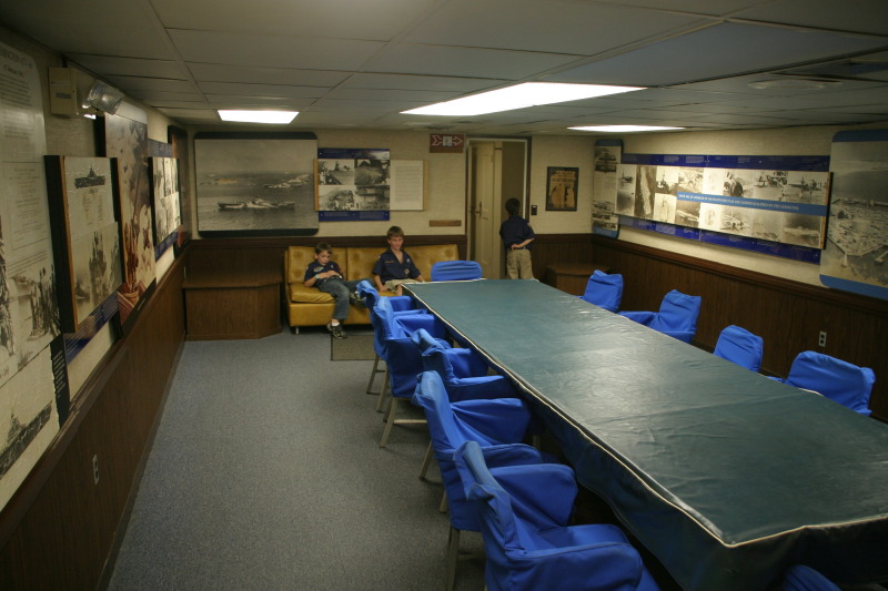 2008/03(March)/Scouts-USS-Lexington/800x600_2008-03-01-Scouts-USS-Lexington-62-Chance-Case.JPG