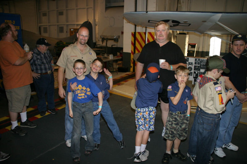2008/03(March)/Scouts-USS-Lexington/800x600_2008-03-02-Scouts-USS-Lexington-04.JPG