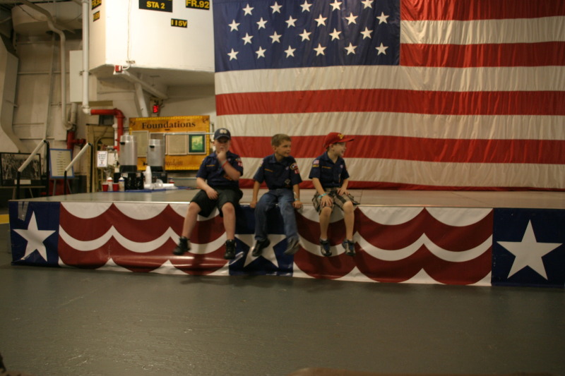 2008/03(March)/Scouts-USS-Lexington/800x600_2008-03-02-Scouts-USS-Lexington-13.JPG