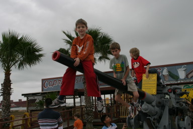 2008-03-01-Scouts-USS-Lexington-10-Andrew-Chance.JPG