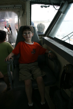 2008-03-01-Scouts-USS-Lexington-42-Dax.JPG