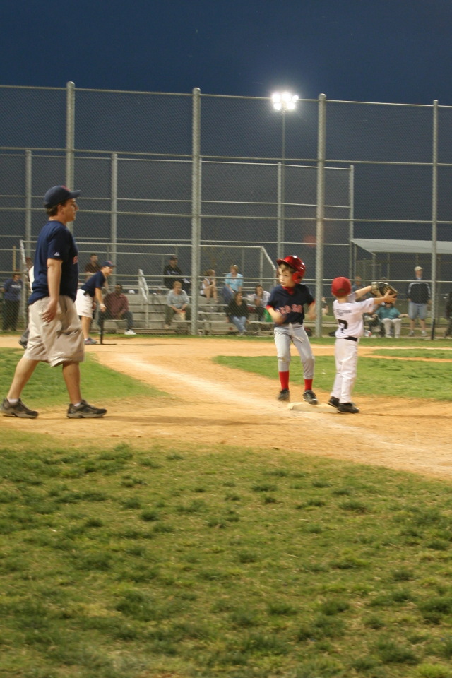 2008/04(April)/02-Dax-Red-Sox/640x480_2008-04-02-Dax-Red-Sox-25-Case.JPG