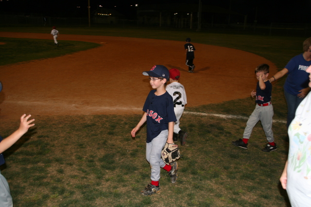 2008/04(April)/02-Dax-Red-Sox/640x480_2008-04-02-Dax-Red-Sox-27.JPG
