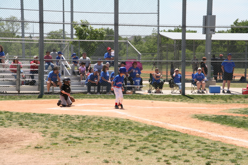 2008/04(April)/19-Chance-Rangers-Game-2/1024x768_2008-04-19-Chance-Rangers-04-HomeRun.JPG