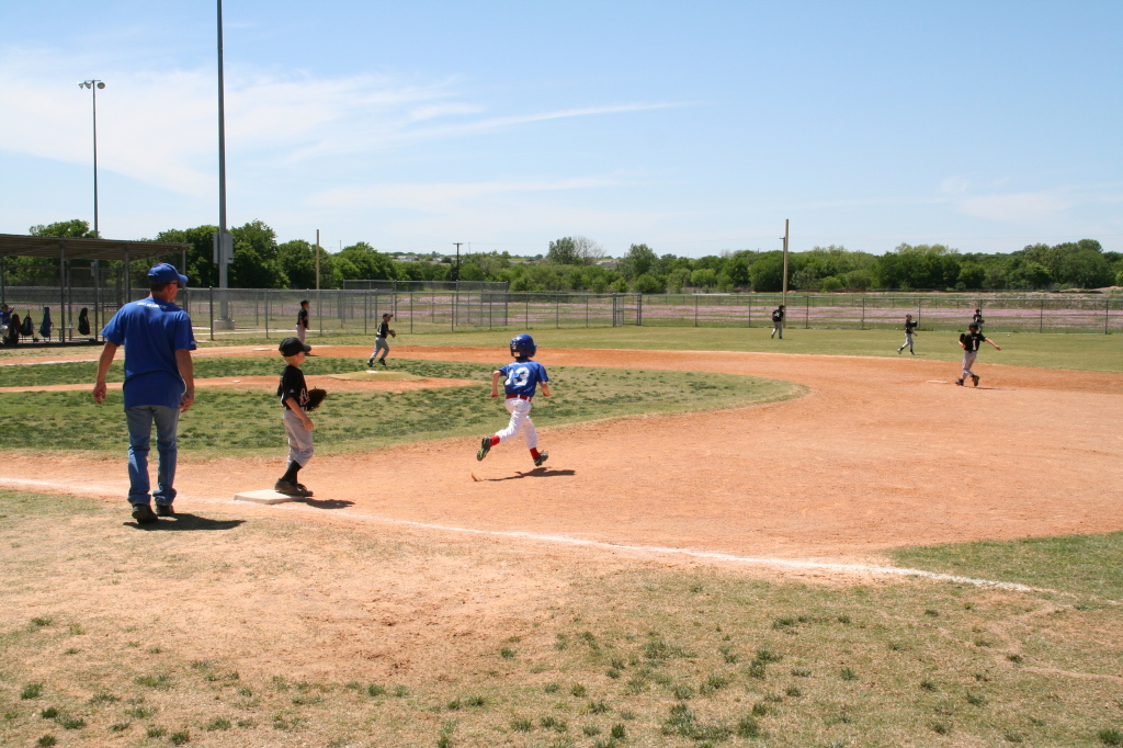2008-04-19-Chance-Rangers-16-HomeRun.JPG