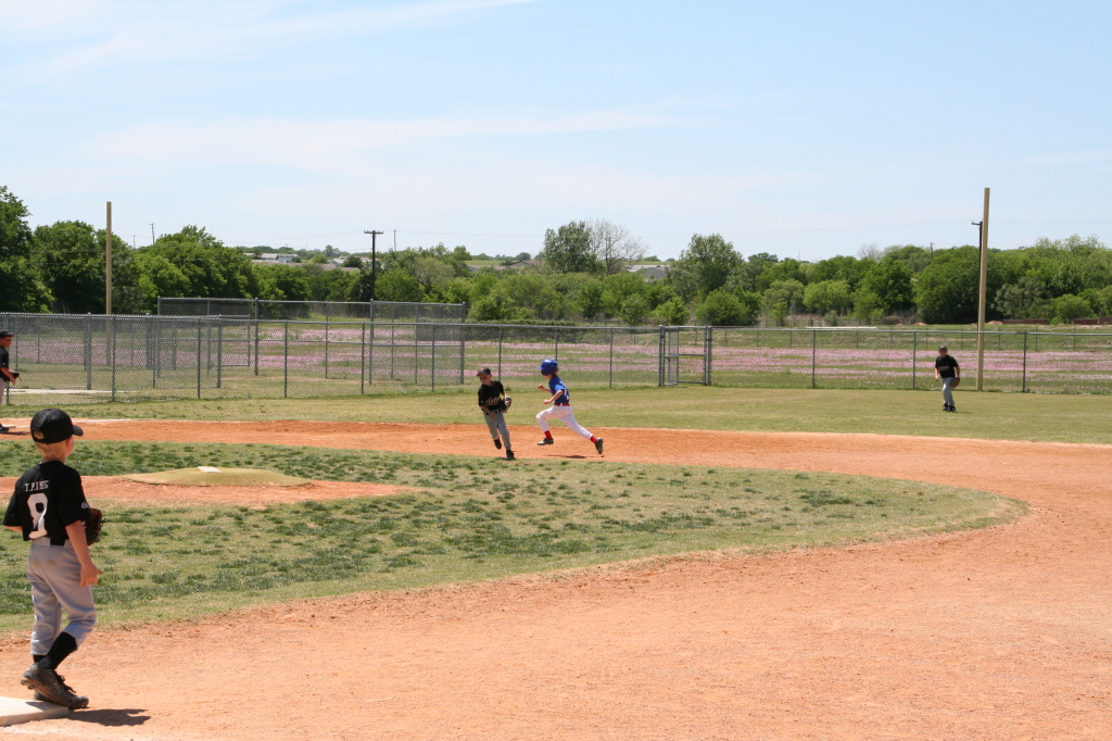 2008-04-19-Chance-Rangers-19-HomeRun.JPG