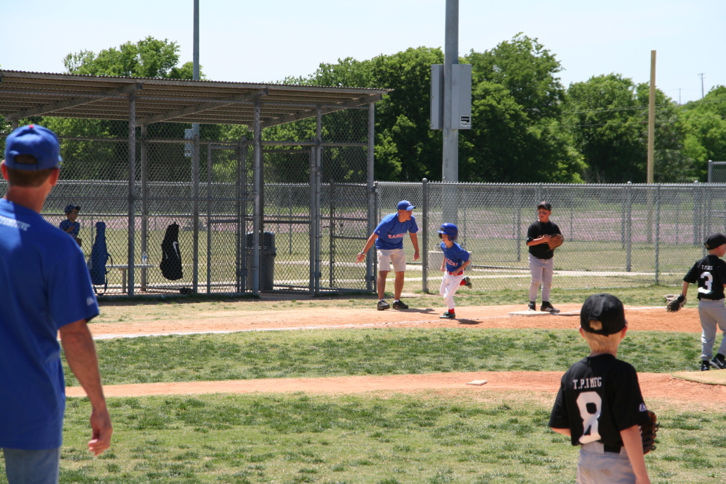 2008/04(April)/19-Chance-Rangers-Game-2/1024x768_2008-04-19-Chance-Rangers-21-HomeRun.JPG