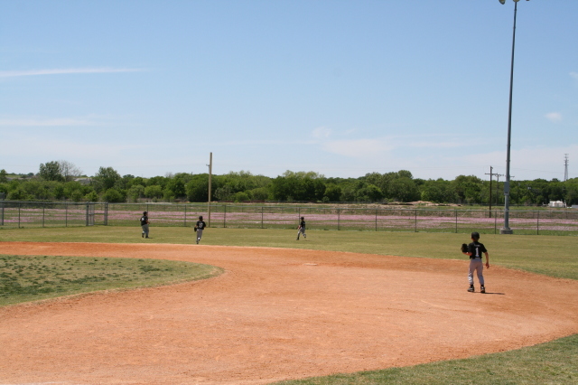 2008/04(April)/19-Chance-Rangers-Game-2/640x480_2008-04-19-Chance-Rangers-13-HomeRun.JPG