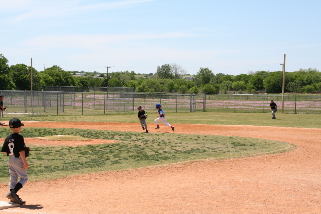 2008/04(April)/19-Chance-Rangers-Game-2/640x480_2008-04-19-Chance-Rangers-19-HomeRun.JPG