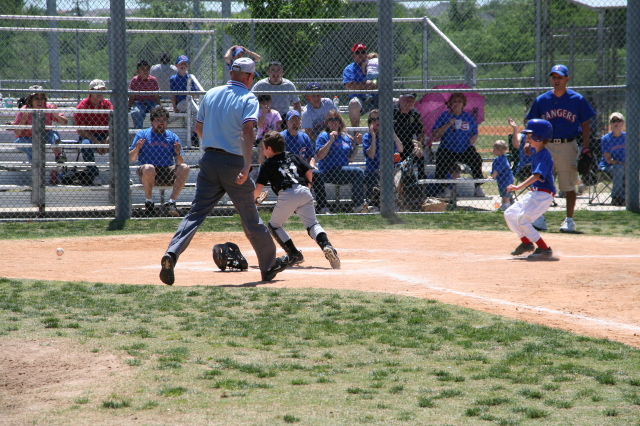 2008-04-19-Chance-Rangers-24-HomeRun.JPG